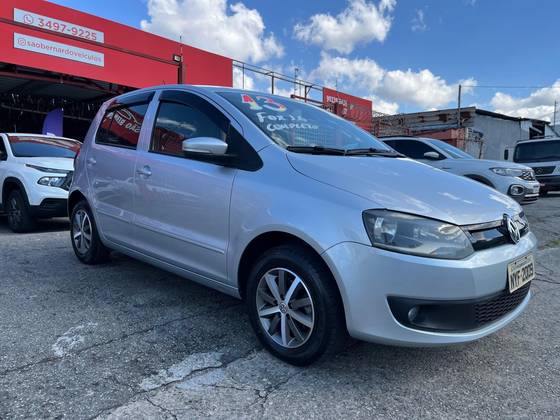 VOLKSWAGEN FOX 1.6 MI BLUEMOTION 8V FLEX 4P MANUAL